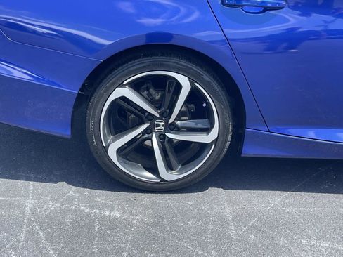 Used 2021 Honda Accord Sport image 9