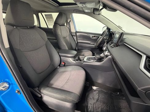 Used 2019 Toyota RAV4 XLE AWD/4WD image 31