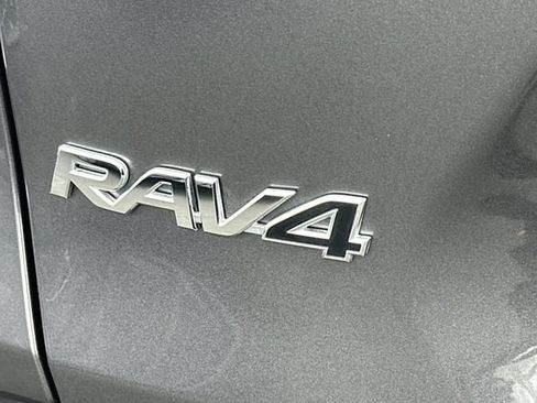 Certified 2025 Toyota RAV4 XLE w/ Convenience Package FWD image 32