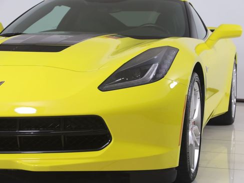 Used 2016 Chevrolet Corvette Stingray Coupe RWD image 72
