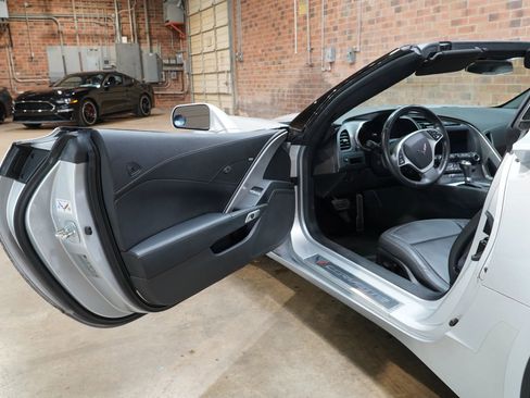 Used 2015 Chevrolet Corvette Stingray Coupe w/ Battery Protection Package RWD image 35