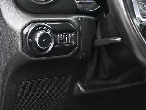 Used 2021 Jeep Wrangler Unlimited Sahara AWD/4WD image 23