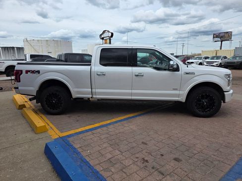 Used 2015 Ford F150 Platinum w/ Equipment Group 701A Luxury AWD/4WD image 4