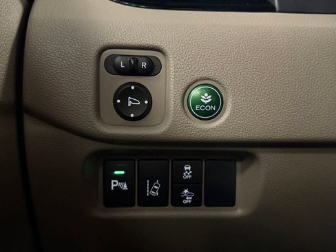 Used 2017 Honda Pilot Elite image 14