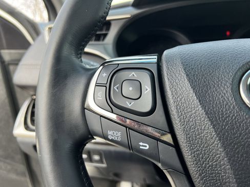 Used 2017 Toyota Avalon Limited w/ Carpet Mat Package image 32