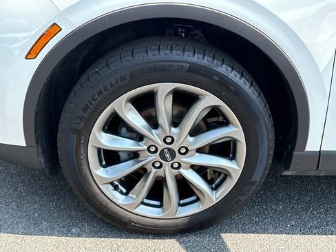 Used 2020 Lincoln Corsair AWD w/ Premium Package image 8