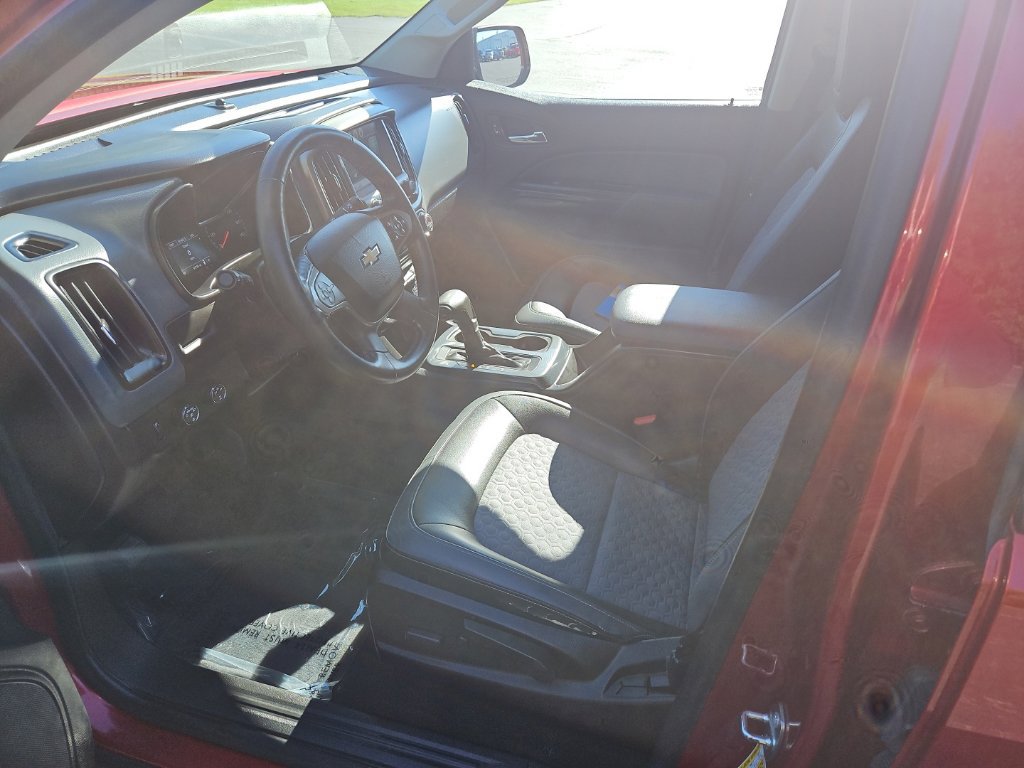 Used 2015 Chevrolet Colorado Z71 AWD/4WD image 16