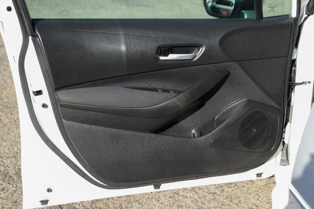 Used 2020 Toyota Corolla LE w/ Carpet Mat Package (TMS) FWD image 14