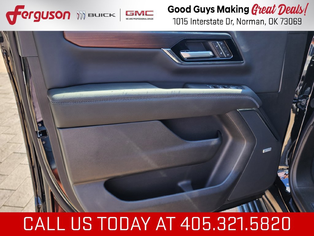 New 2026 GMC Yukon Denali w/ Denali Reserve Package AWD/4WD image 12