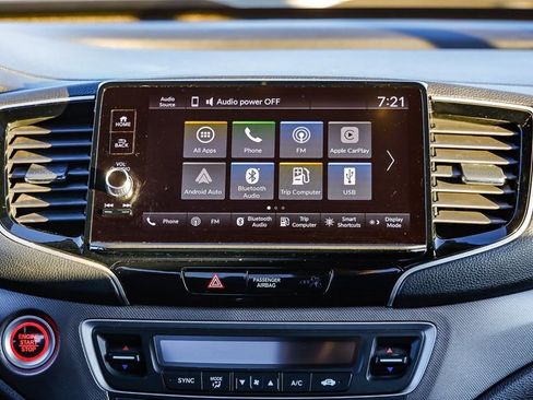 Used 2025 Honda Ridgeline Sport image 15