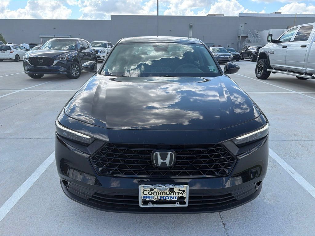 Used 2023 Honda Accord EX image 2