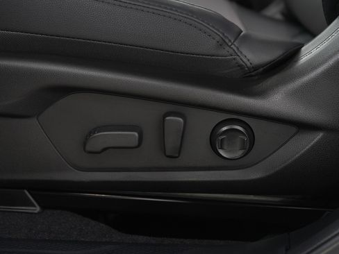 Certified 2026 Subaru Outback Premium AWD/4WD image 30