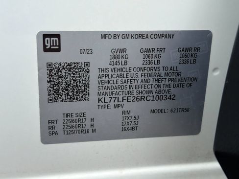 Used 2024 Chevrolet Trax LS w/ LS Convenience Package FWD image 27