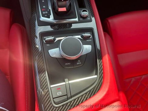 Used 2022 Audi R8 V10 w/ Premium Package image 24