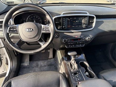 Used 2020 Kia Sorento EX image 18