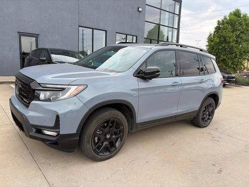 Used 2024 Honda Passport Black Edition image 4