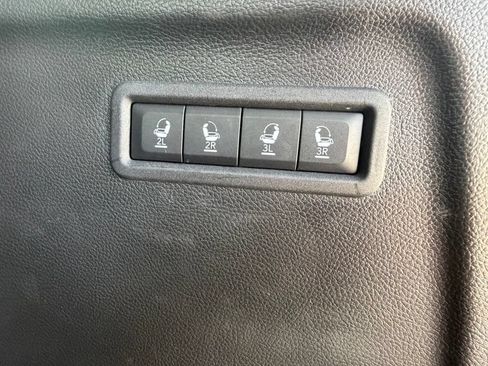Used 2023 Jeep Wagoneer L 4WD w/ Premium Group I image 43