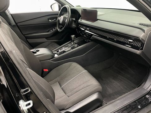 Used 2023 Honda Accord Sport image 35