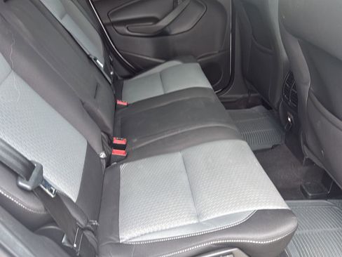 Used 2019 Ford Escape SE image 11