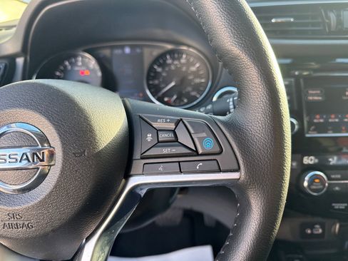 Certified 2022 Nissan Rogue Sport SL image 16