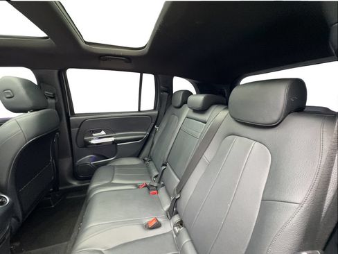 Used 2022 Mercedes-Benz GLB 250 image 23