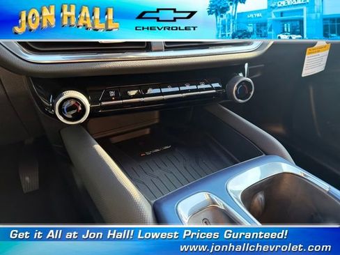 New 2026 Chevrolet Equinox EV LT image 28