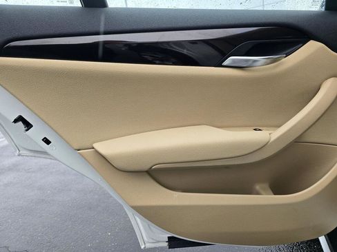 Used 2013 BMW X1 xDrive28i image 19