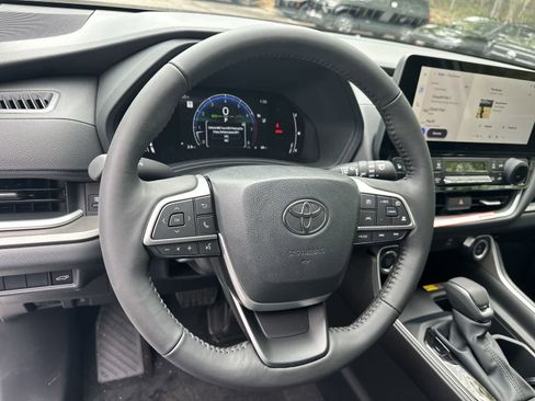 New 2026 Toyota Grand Highlander AWD image 37