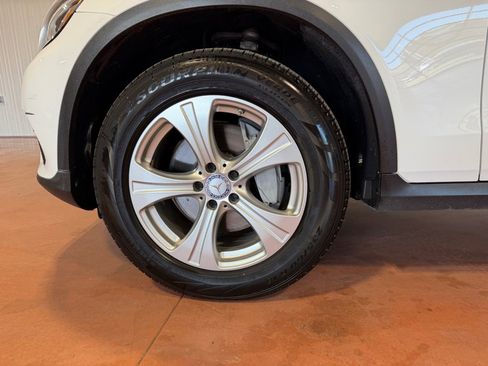 Used 2017 Mercedes-Benz GLC 300 300 4MATIC image 12