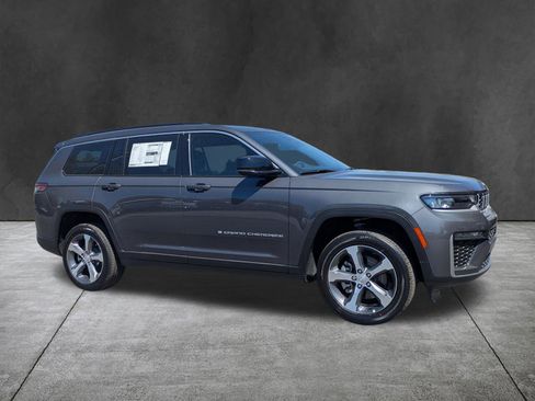 New 2026 Jeep Grand Cherokee L Limited AWD/4WD image 2