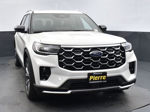 Used 2025 Ford Explorer Platinum w/ Ultimate Package image 23