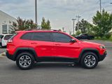 Used 2019 Jeep Cherokee Trailhawk image 4