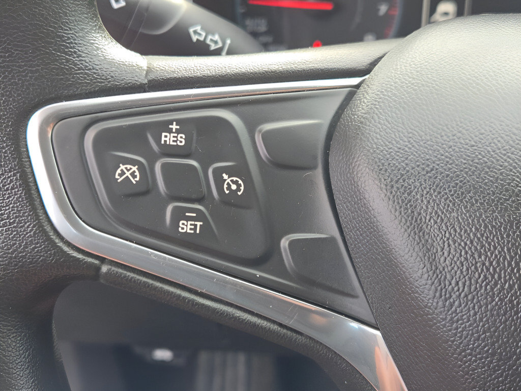 Used 2017 Chevrolet Malibu LT FWD image 33