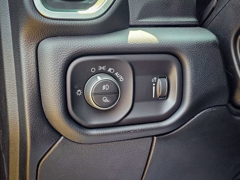 New 2026 RAM 3500 Big Horn AWD/4WD image 15