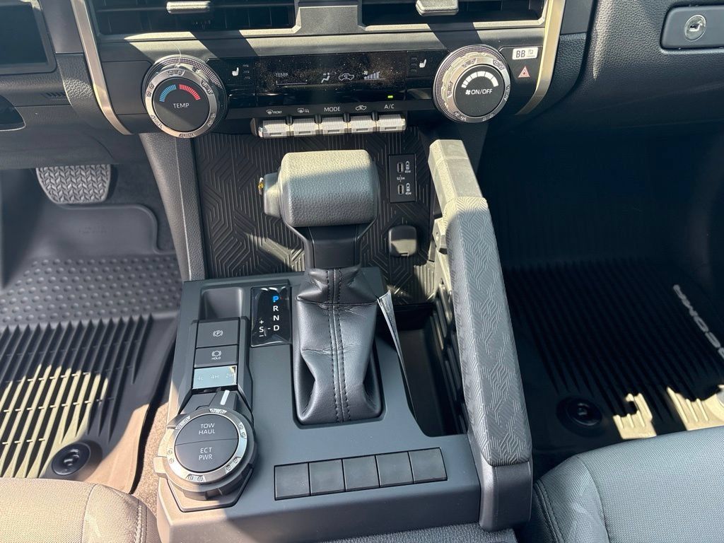 Certified 2026 Toyota Tacoma SR5 AWD/4WD image 26