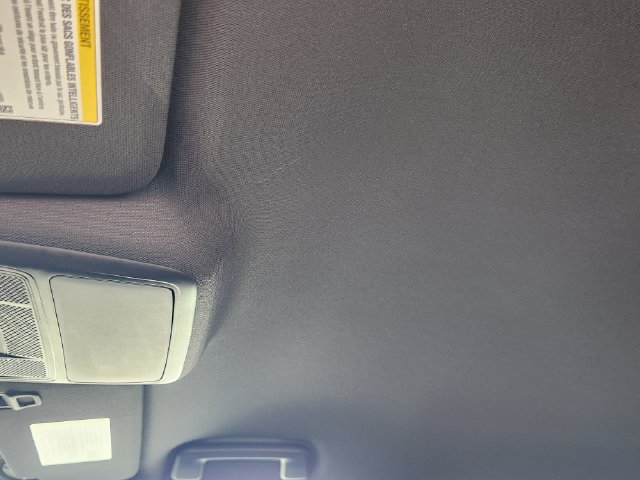 Used 2026 Chevrolet Equinox LT w/ Safety and Technology Package FWD image 25