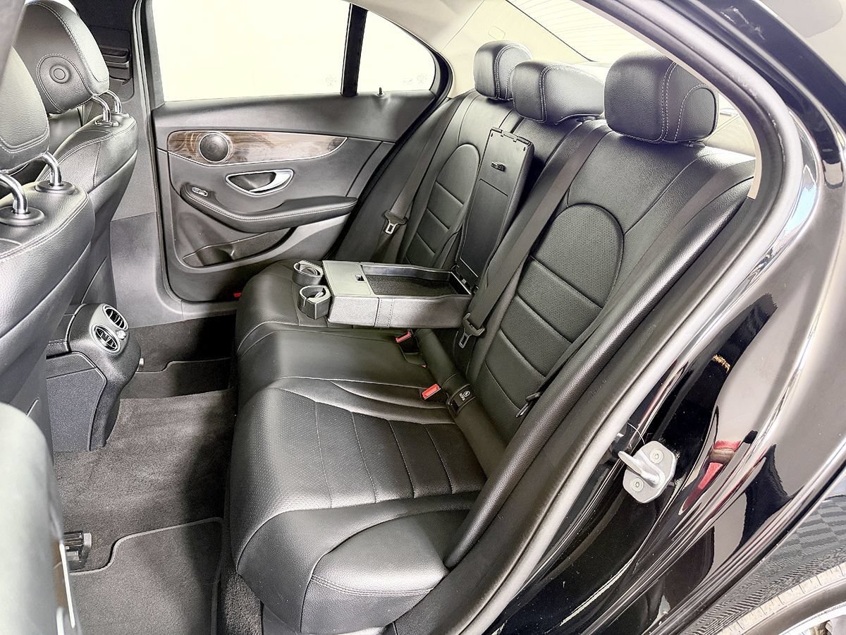 Used 2017 Mercedes-Benz C 300 4MATIC Sedan image 38