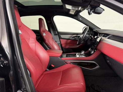 Used 2026 Jaguar F-PACE R-Dynamic S image 21