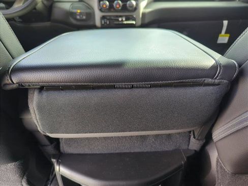 Used 2025 RAM 2500 Tradesman w/ Chrome Appearance Group image 15