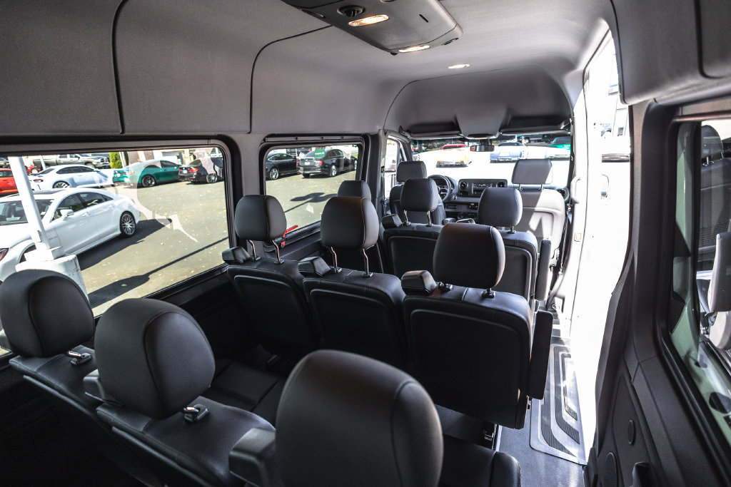 Used 2024 Mercedes-Benz Sprinter 2500 image 24