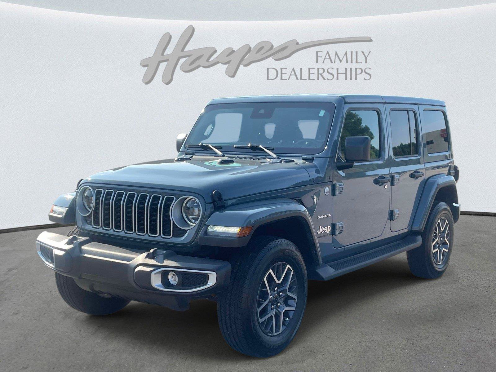 Used 2024 Jeep Wrangler Unlimited Sahara AWD/4WD image 7