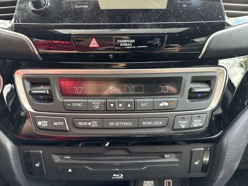 Used 2019 Honda Pilot Touring image 20
