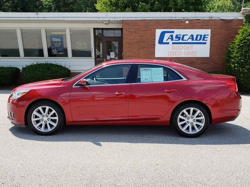 Used 2013 Chevrolet Malibu LT FWD image 2