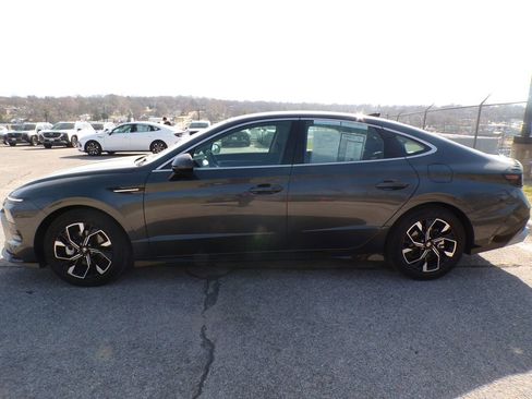 Used 2025 Hyundai Sonata SEL image 2