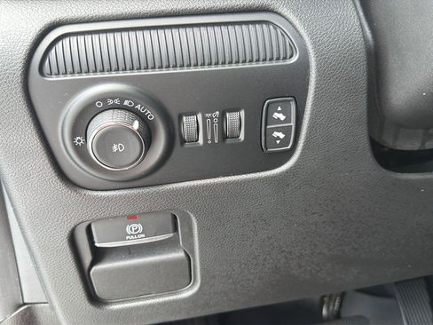 Used 2022 Jeep Wagoneer Series II w/ Rear Seat Video Group 1 RWD image 21