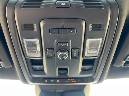 Certified 2022 Cadillac Escalade Premium Luxury AWD/4WD image 39