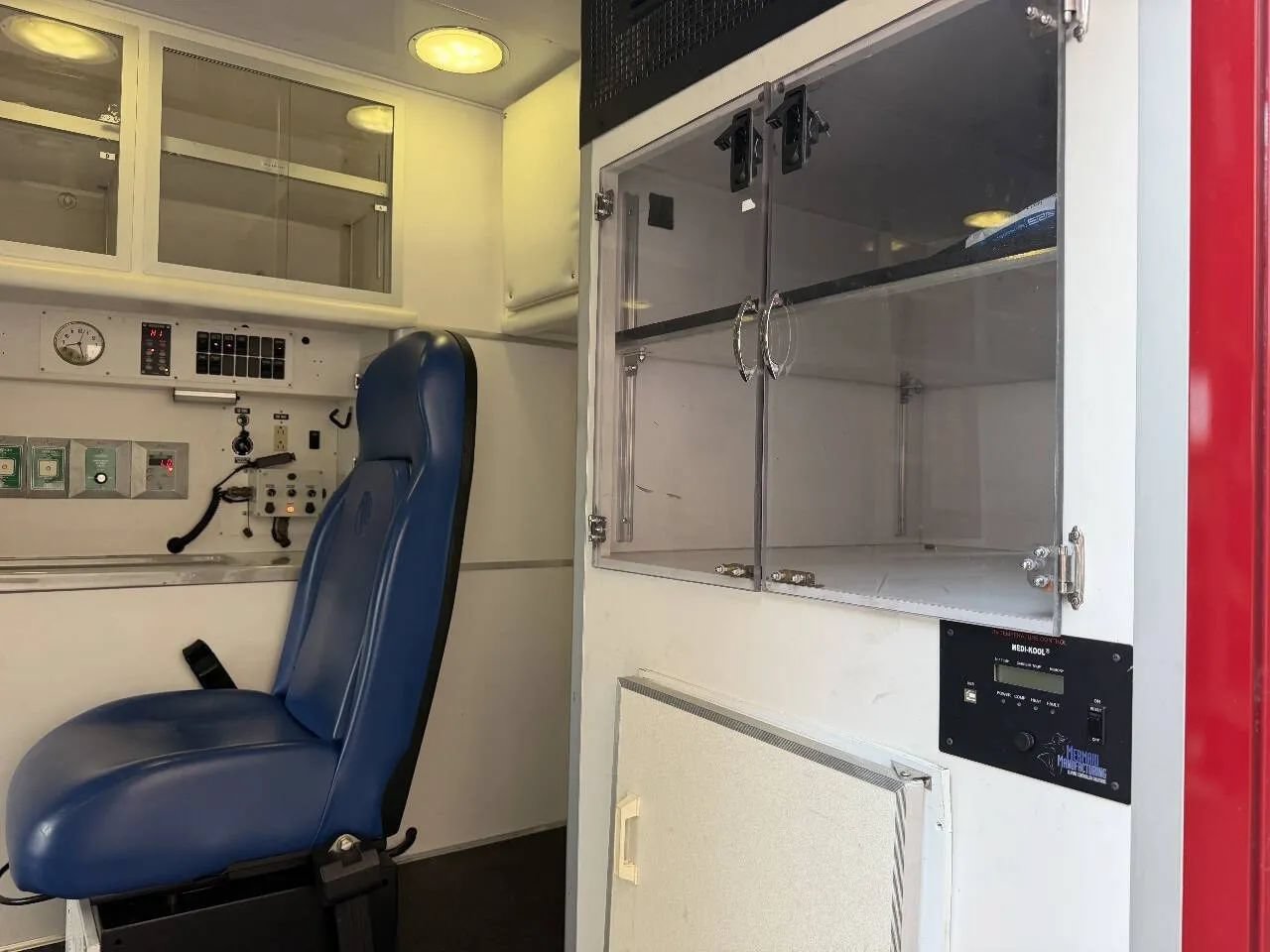 Used 2012 Ford F450 XLT w/ Ambulance Preparation Pkg RWD image 48