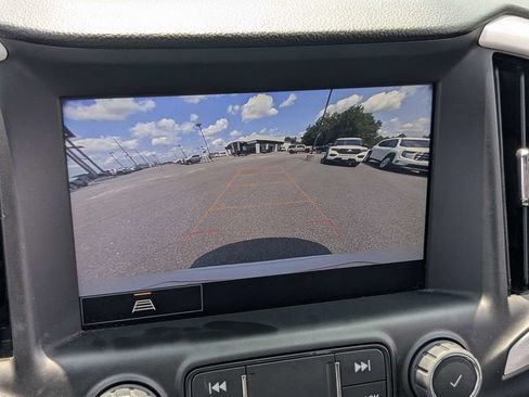 Used 2024 GMC Terrain SLT AWD/4WD image 19