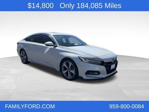 Used 2018 Honda Accord Touring image 1