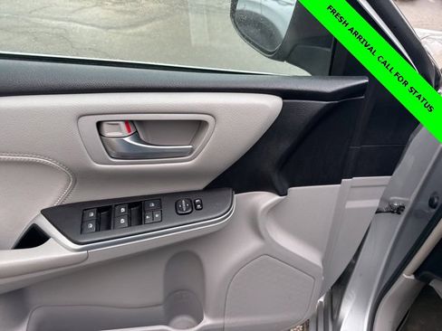 Used 2015 Toyota Camry XLE image 16